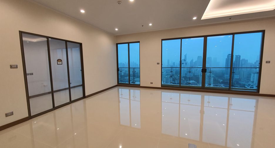 For rent 3 ベッドルーム condo in Watthana, Bangkok