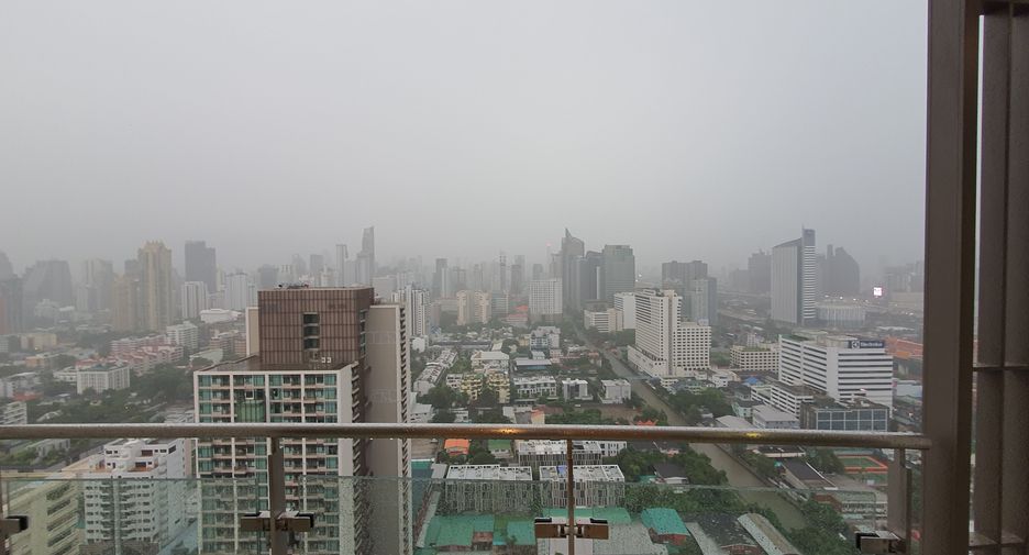 For rent 3 ベッドルーム condo in Watthana, Bangkok