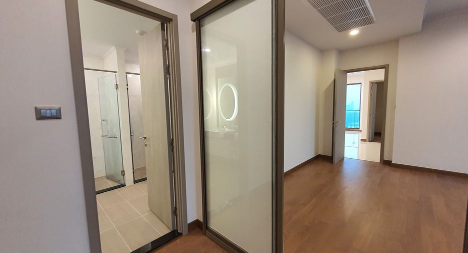 For rent 3 ベッドルーム condo in Watthana, Bangkok