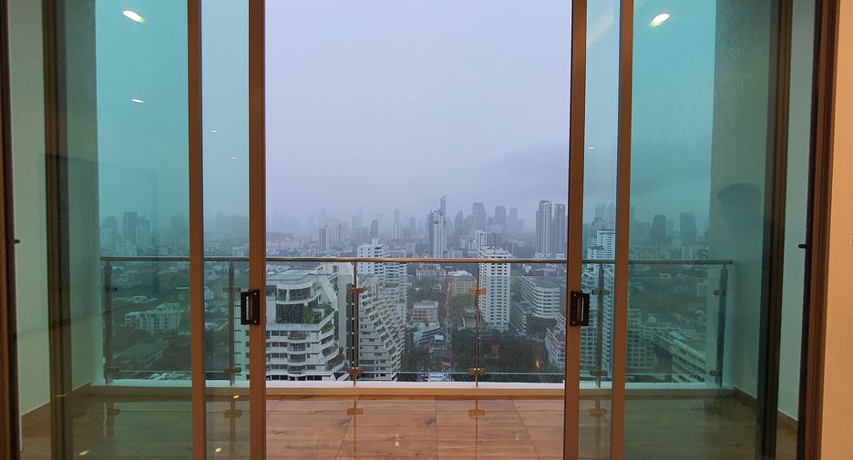 For rent 3 ベッドルーム condo in Watthana, Bangkok