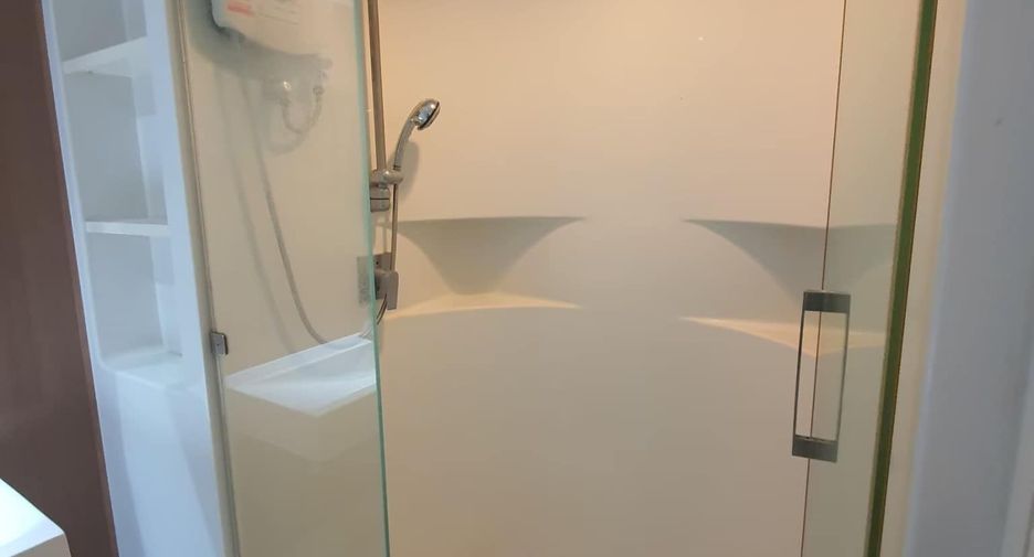 For rent 2 bedrooms condo in Khlong San, Bangkok