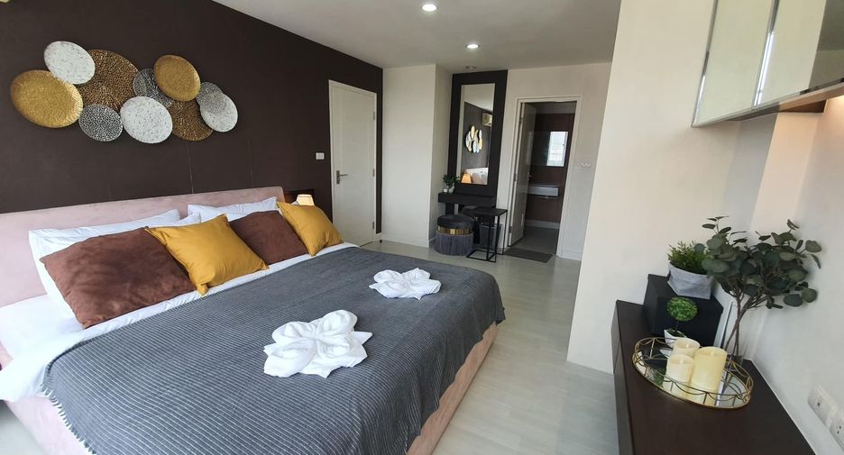 For rent 2 bedrooms condo in Khlong San, Bangkok