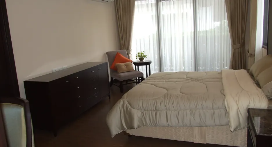 出租 4 卧室 独立屋 在 Khlong Toei, 曼谷