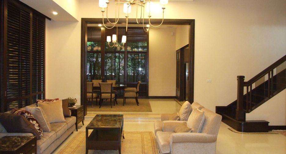 出租 4 卧室 独立屋 在 Khlong Toei, 曼谷