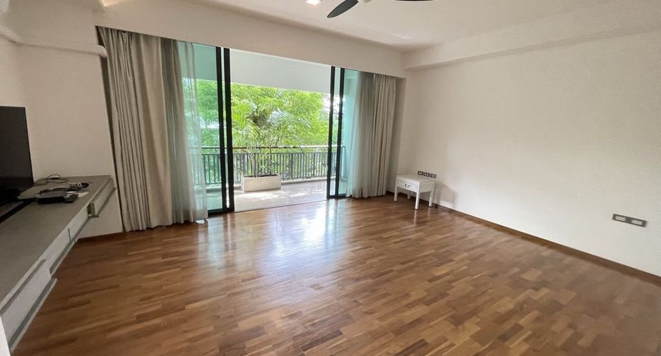 For rent 4 bedrooms apartment in Sathon, Bangkok