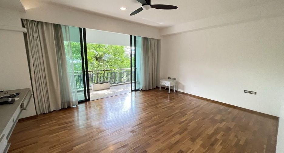 For rent 4 bedrooms apartment in Sathon, Bangkok