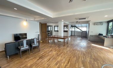 For rent 4 bedrooms apartment in Sathon, Bangkok