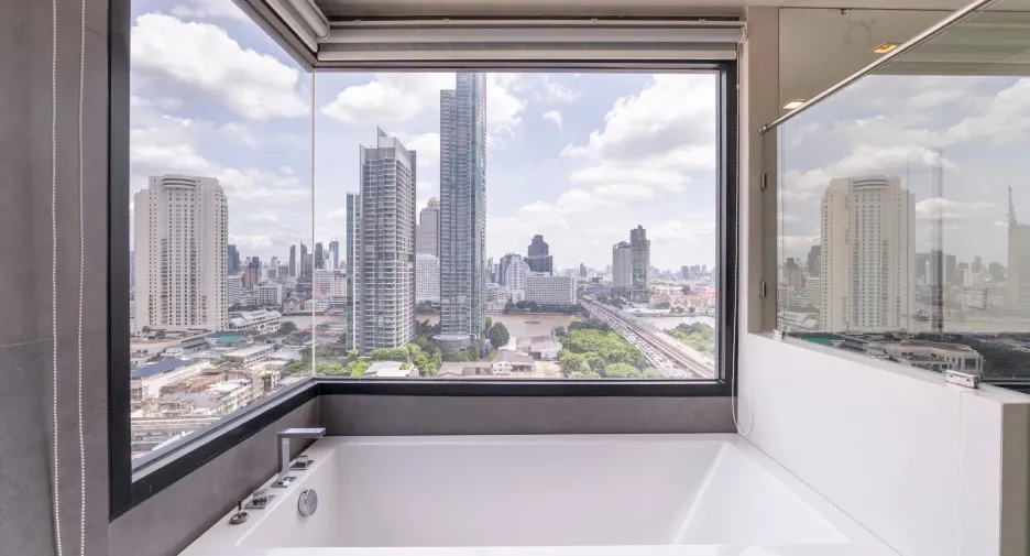 Condo en alquiler de 2 habitaciones en Khlong San, Bangkok