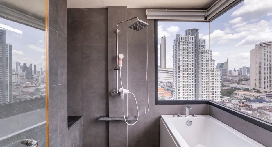 Condo en alquiler de 2 habitaciones en Khlong San, Bangkok
