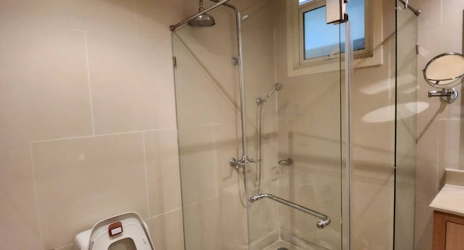 For rent 2 ベッドルーム condo in Sathon, Bangkok