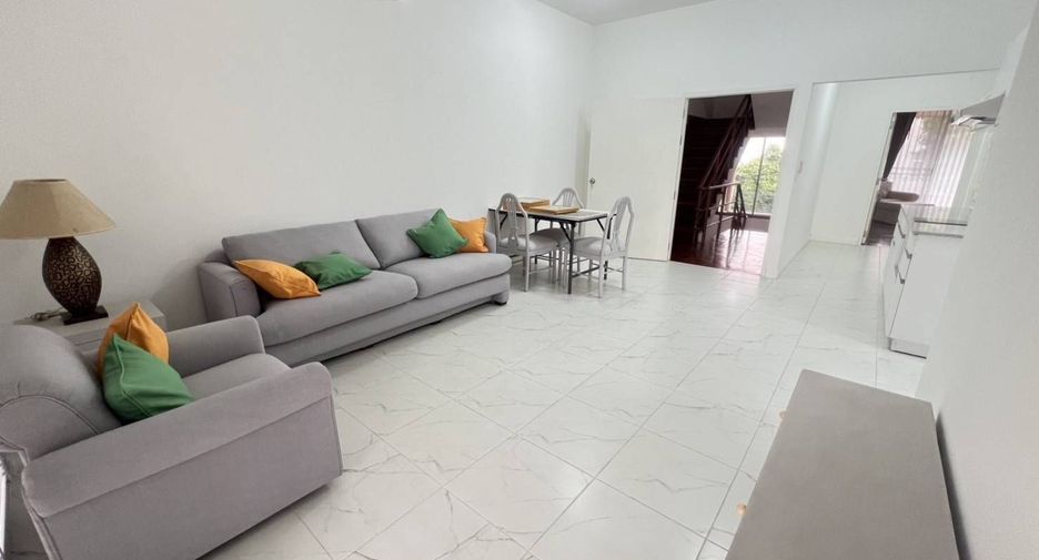 For rent 6 bedrooms townhouse in Phaya Thai, Bangkok