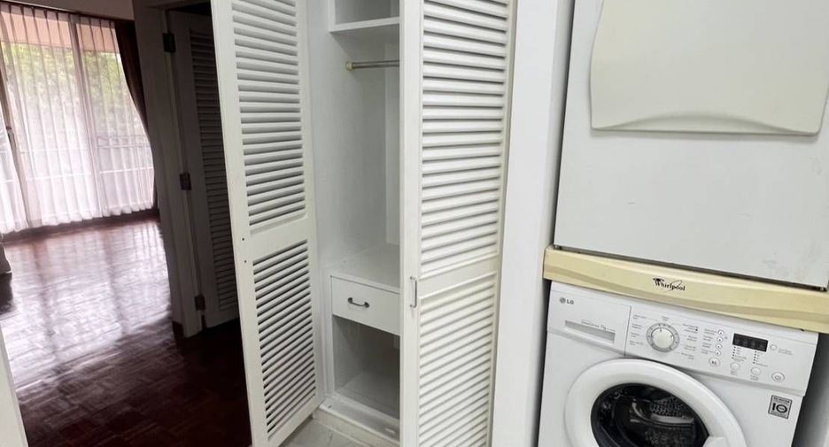 For rent 6 bedrooms townhouse in Phaya Thai, Bangkok