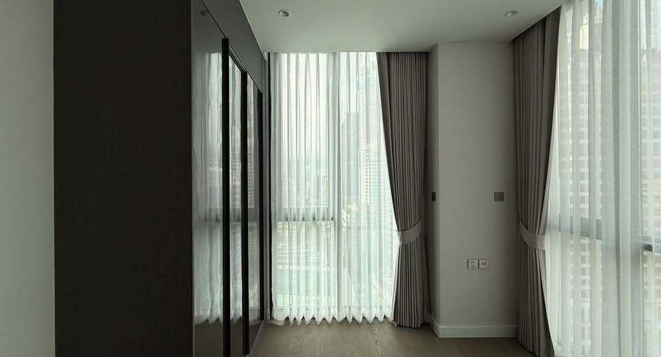 Condo en alquiler de 3 habitaciones en Sathon, Bangkok