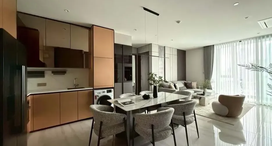 For rent 3 bedrooms condo in Sathon, Bangkok
