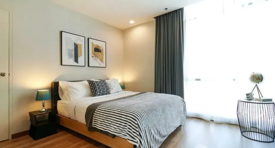Condo en alquiler de 3 habitaciones en Watthana, Bangkok