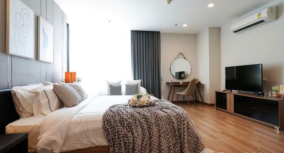 Condo en alquiler de 3 habitaciones en Watthana, Bangkok