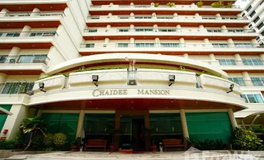 À louer 4 chambres condo à Watthana, Bangkok