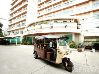 For rent 4 ベッドルーム condo in Watthana, Bangkok