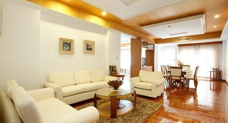 Condo en alquiler de 4 habitaciones en Watthana, Bangkok