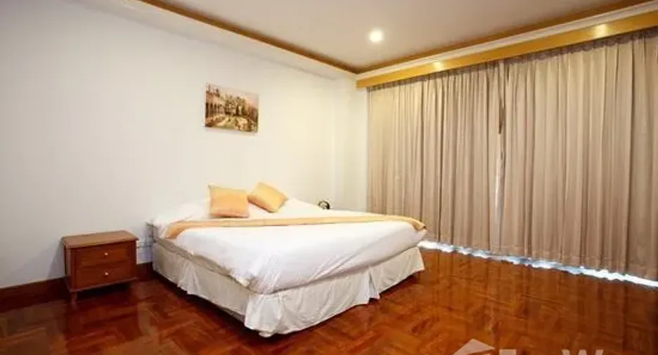 Condo en alquiler de 4 habitaciones en Watthana, Bangkok