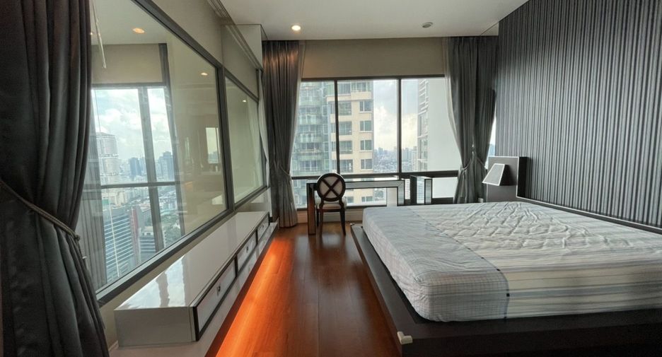For rent 3 ベッドルーム condo in Khlong Toei, Bangkok