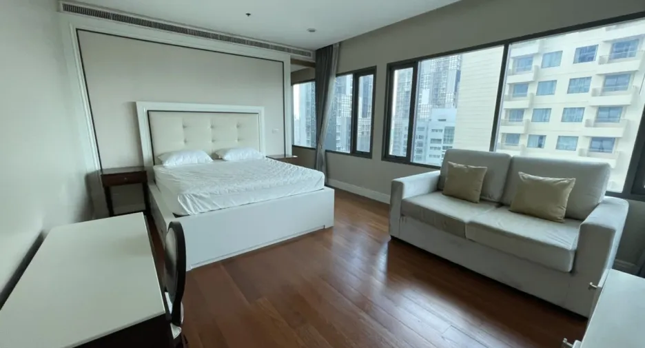 ให้เช่า 3 ห้องนอน คอนโด ใน คลองเตย, กรุงเทพฯ