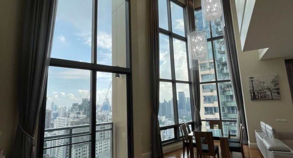 For rent 3 ベッドルーム condo in Khlong Toei, Bangkok