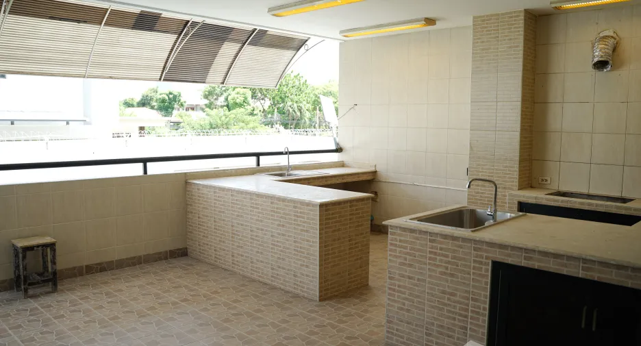 For rent 7 bedrooms office in Prawet, Bangkok