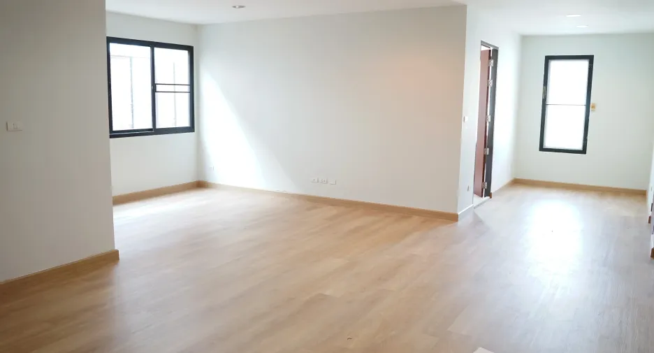 For rent 7 bedrooms office in Prawet, Bangkok