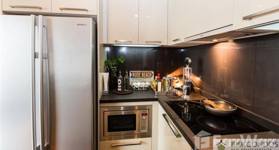 For rent 2 bedrooms condo in Watthana, Bangkok