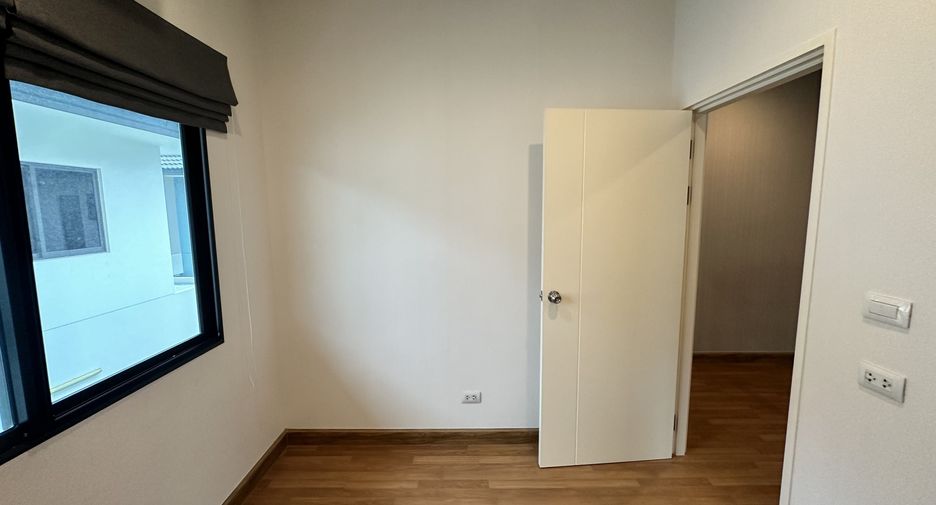 For rent 4 bedrooms house in Bang Phli, Samut Prakan