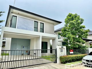 For rent 4 bedrooms house in Bang Phli, Samut Prakan