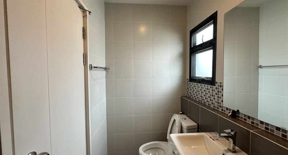 For rent 4 bedrooms house in Bang Phli, Samut Prakan