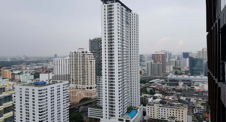 For rent 1 bed condo in Pathum Wan, Bangkok
