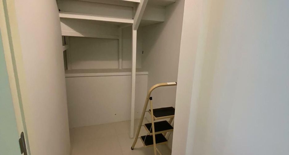 For rent 2 ベッドルーム condo in Pathum Wan, Bangkok