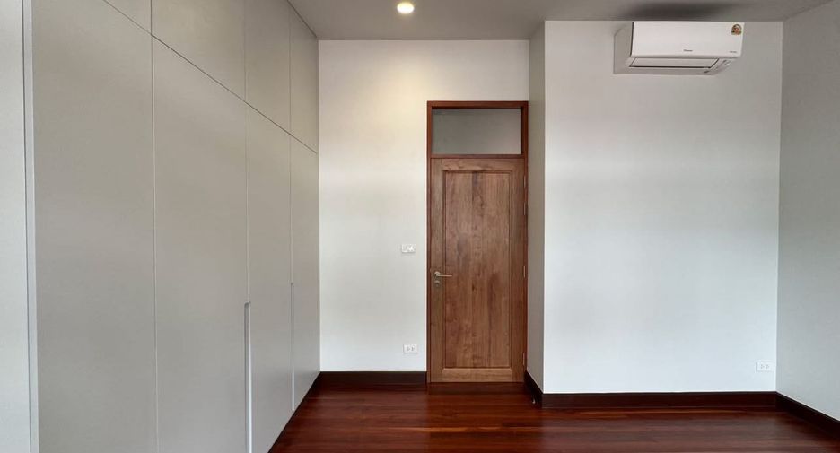 出租 4 卧室 独立屋 在 Watthana, 曼谷