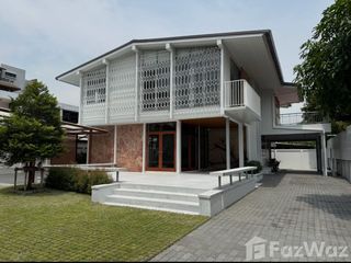 Haus zur Miete mit 4 Zimmer in Watthana, Bangkok