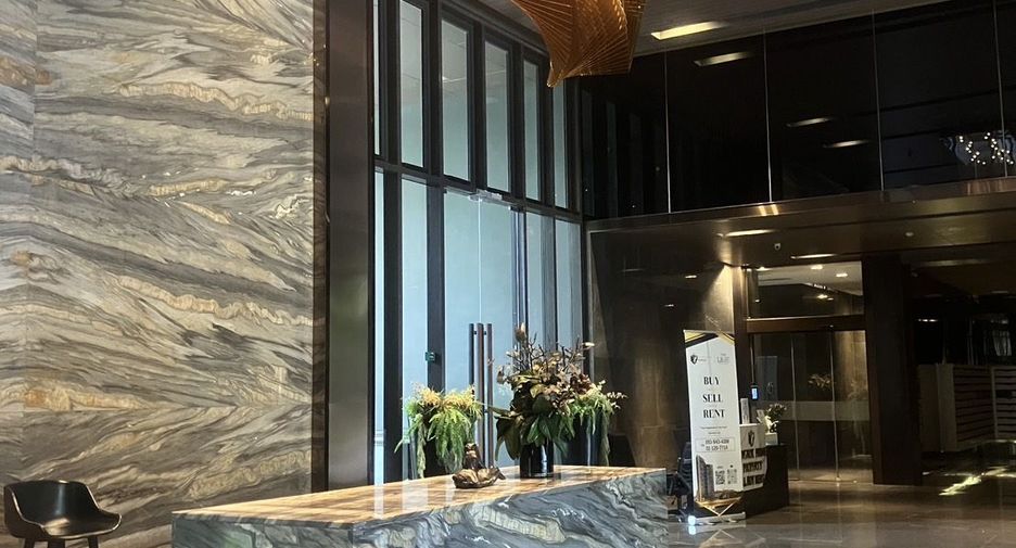 For rent 2 bedrooms condo in Chatuchak, Bangkok