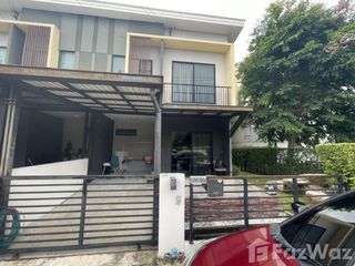 Casa adosada en alquiler de 2 habitaciones en Suan Luang, Bangkok