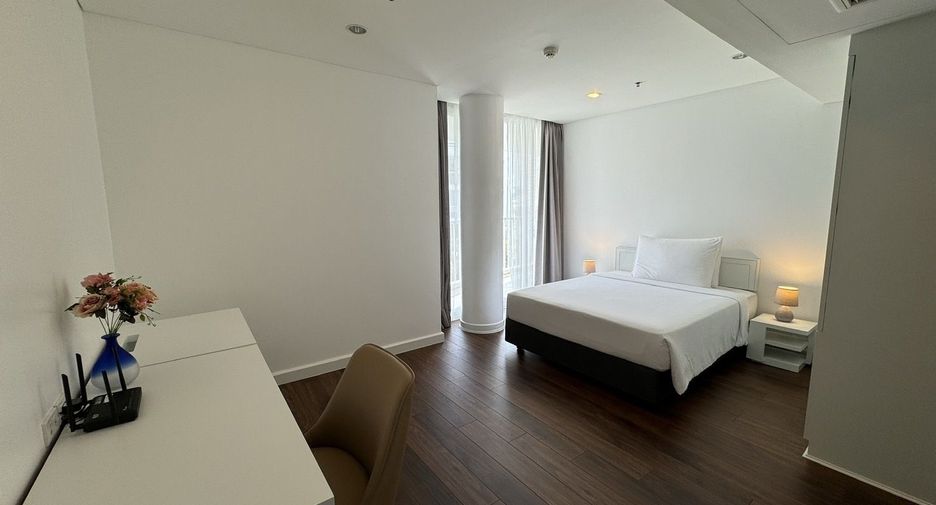 For rent 4 ベッドルーム apartment in Watthana, Bangkok