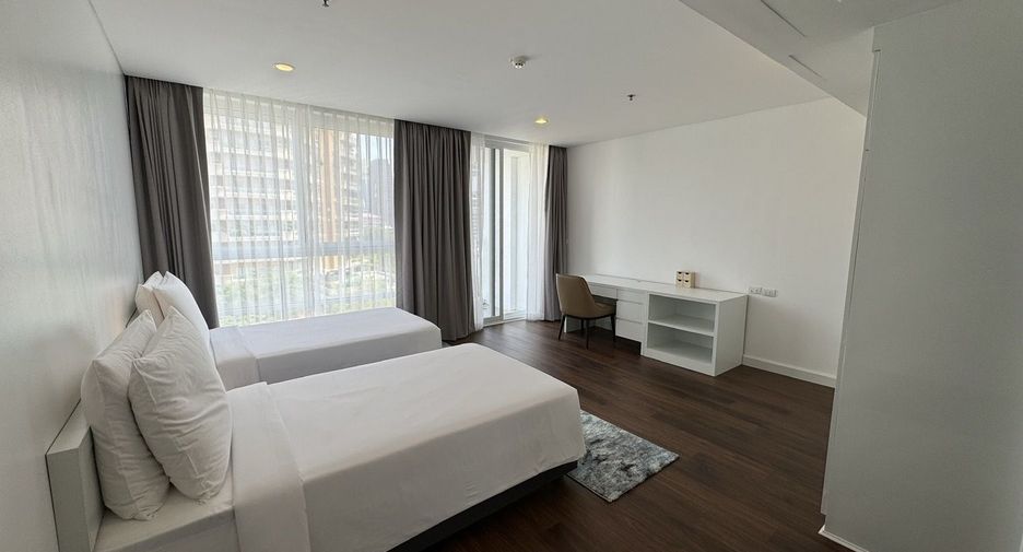 For rent 4 ベッドルーム apartment in Watthana, Bangkok