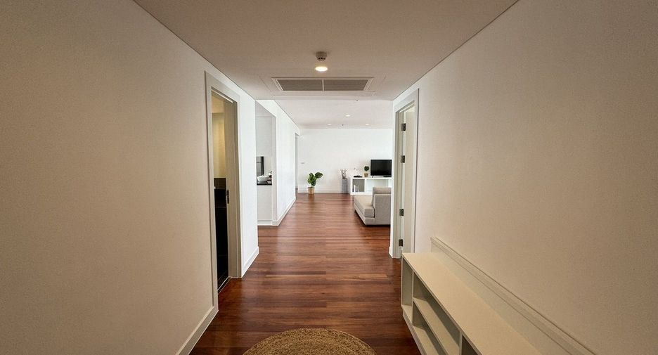 For rent 4 ベッドルーム apartment in Watthana, Bangkok