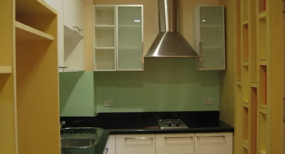 For rent studio condo in Khlong Toei, Bangkok