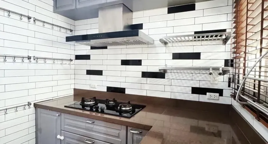 For rent 3 bedrooms townhouse in Phra Khanong, Bangkok