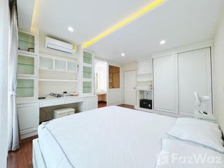 For rent 3 bedrooms townhouse in Phra Khanong, Bangkok