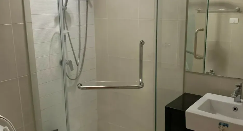 For rent 2 bedrooms condo in Huai Khwang, Bangkok