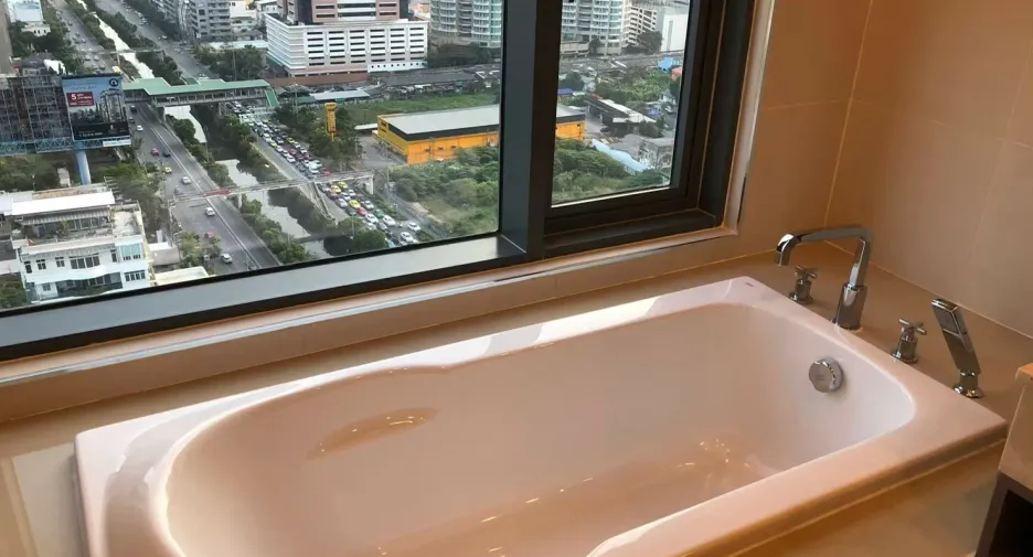 For rent 2 bedrooms condo in Sathon, Bangkok
