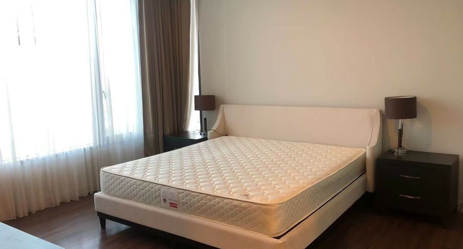 For rent 2 bedrooms condo in Sathon, Bangkok