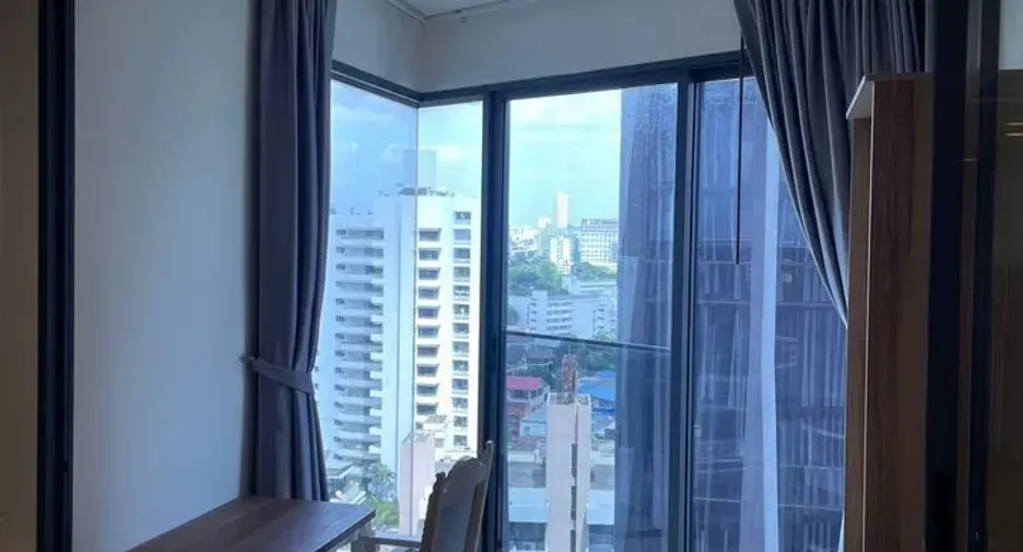For rent 1 bed condo in Phaya Thai, Bangkok