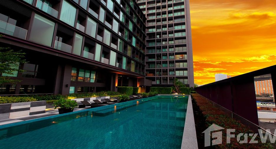 For rent 2 bedrooms condo in Khlong Toei, Bangkok